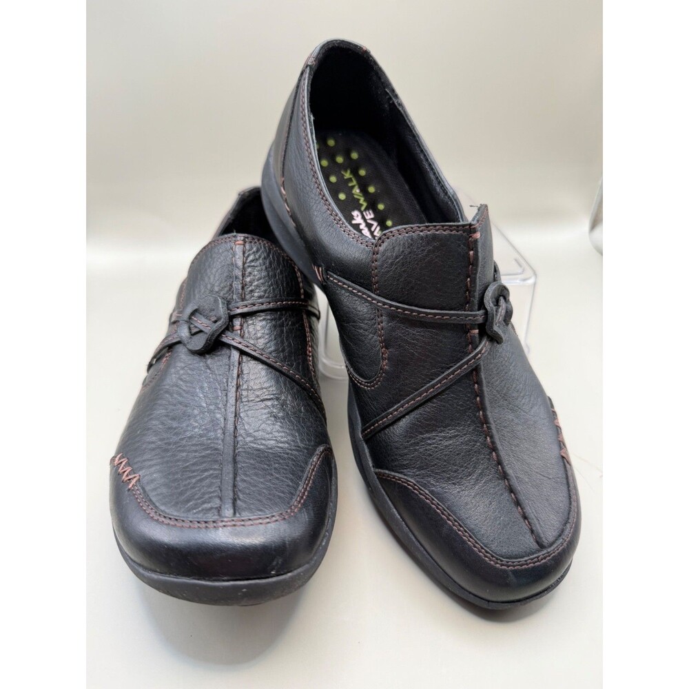 Clarks Wave Walk Womens Black Leather Shoes Size 7 M Slip on Casual